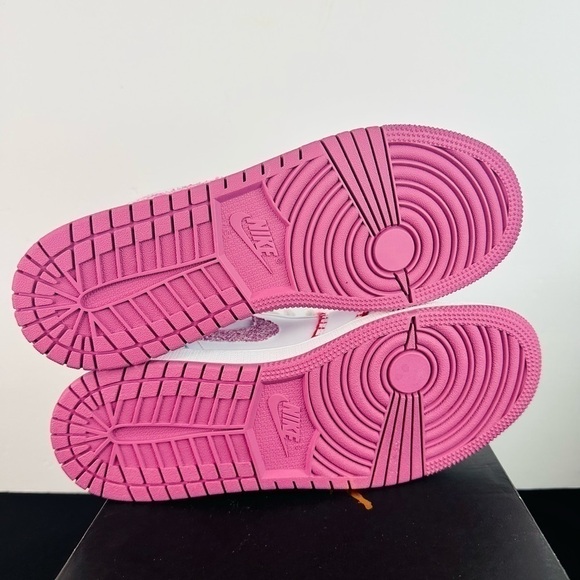 Jordan 1 Low Nike Jordan Knit Size 6 Y New with box DM9037-100 - Picture 6 of 8